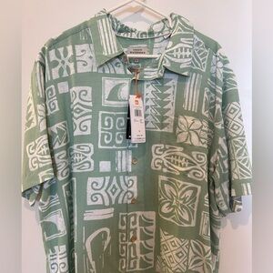 Quiksilver - Men’s XL Short Sleeve Button Up
